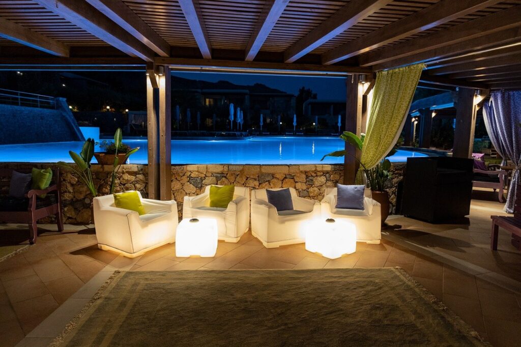 pool bar, bar, swimming pool-3652849.jpg